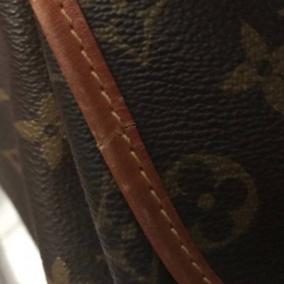 SOLD!!!!Authentic Louis Vuitton Saumur 35 Monogram - Picture 6 of 8